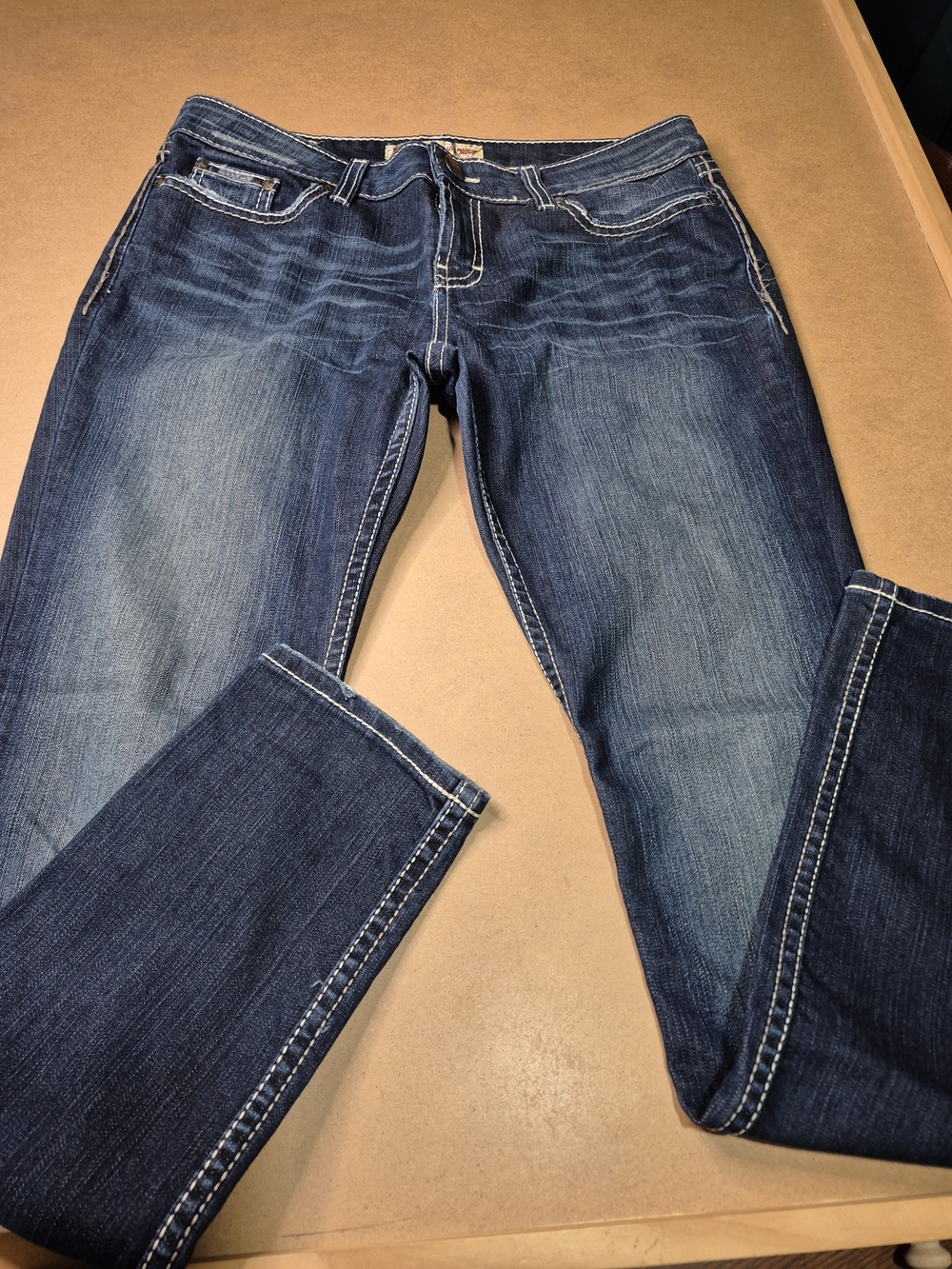 BKE Women's Medium Wash Skinny Jeans in Blue